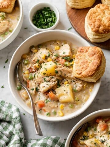 Slow Cooker Chicken Pot Pie Soup Recipe