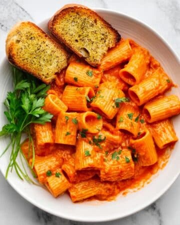 Rigatoni alla Vodka Recipe: Easy Creamy Italian Pasta