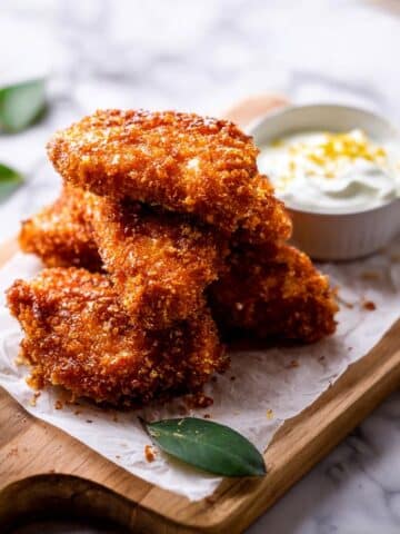 Sriracha Honey Chicken Tenders with Lime Dipping Sauce Recipe