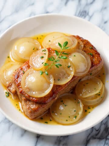 Pan-Fried Veal Liver with Caramelized Onions Recipe