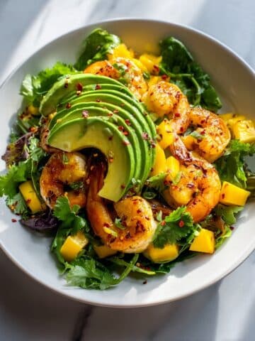 Fresh Avocado Mango Shrimp Salad with Chili-Lime Kick Recipe