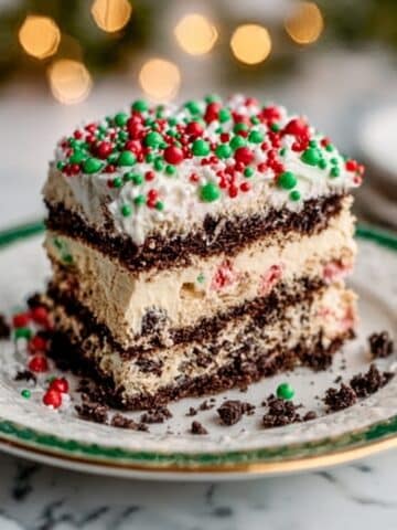 No-Bake Christmas Oreo Lasagna Recipe