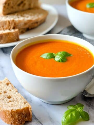 Easy Tomato Basil Soup Recipe