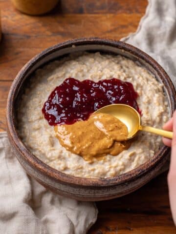 Creamy Peanut Butter Oatmeal Recipe