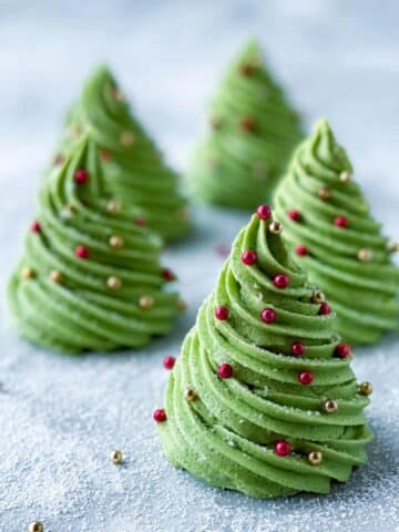 Meringue Christmas Trees Recipe