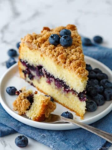 Blueberry Coffee Cake with Crumb Topping and Fresh Blueberries Recipe