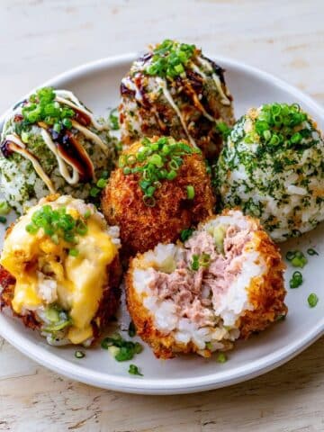Jumeokbap – Korean Rice Balls with Three Fillings Recipe