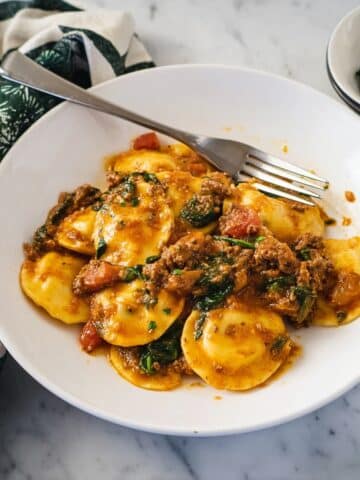 Creamy Sausage and Spinach Ravioli Skillet Recipe