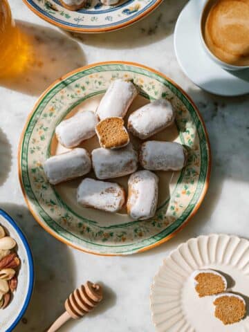 Andalusian Honey Nut No-Bake Alfajores Recipe